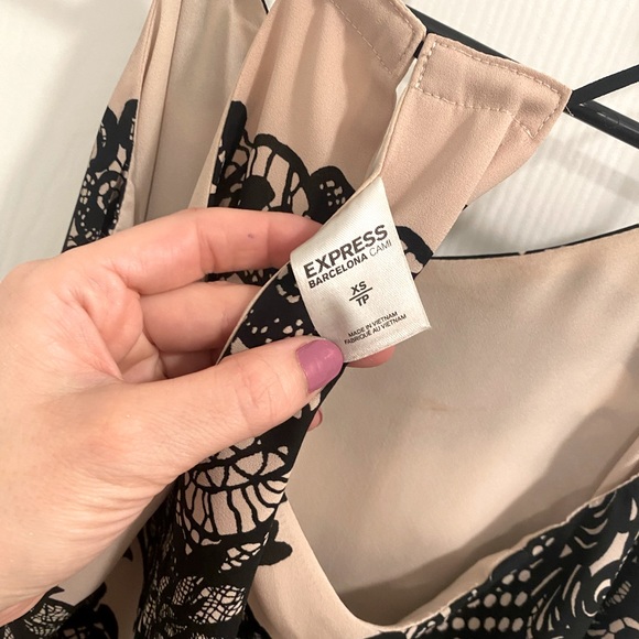 Express Reversible Cami Blouse - Picture 6 of 6